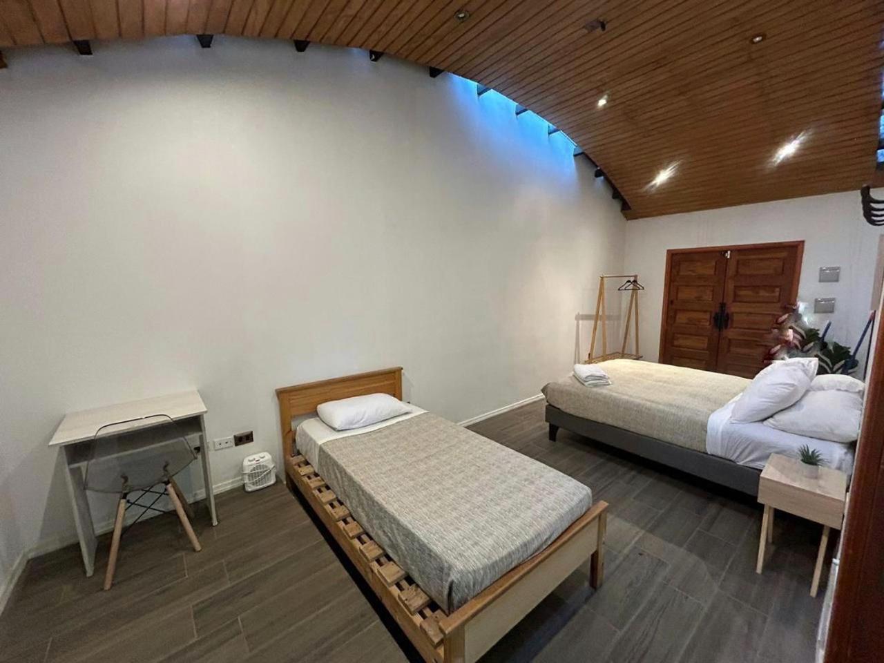 Yogi Hostels سانتياغو المظهر الخارجي الصورة