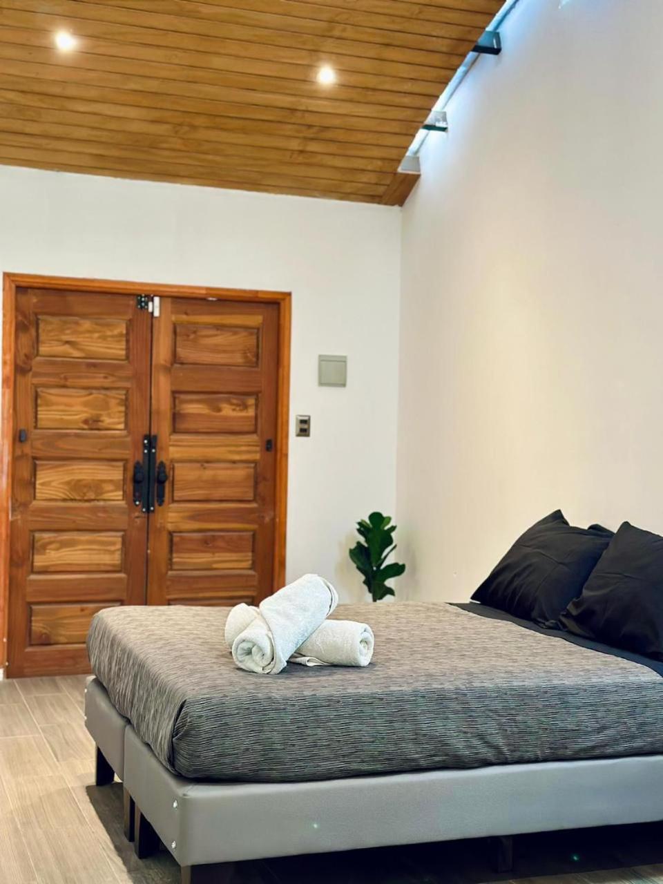 Yogi Hostels سانتياغو المظهر الخارجي الصورة
